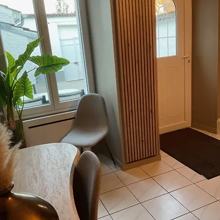 De La Cascade Holiday home Epernay