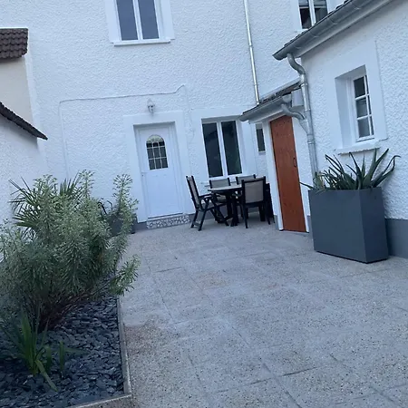 De La Cascade Ferienhaus *